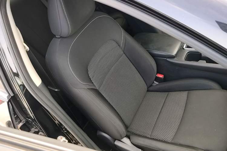 Used Nissan Sylphy 2020 1.6L XE CVT Comfort Edition Right Front Seat