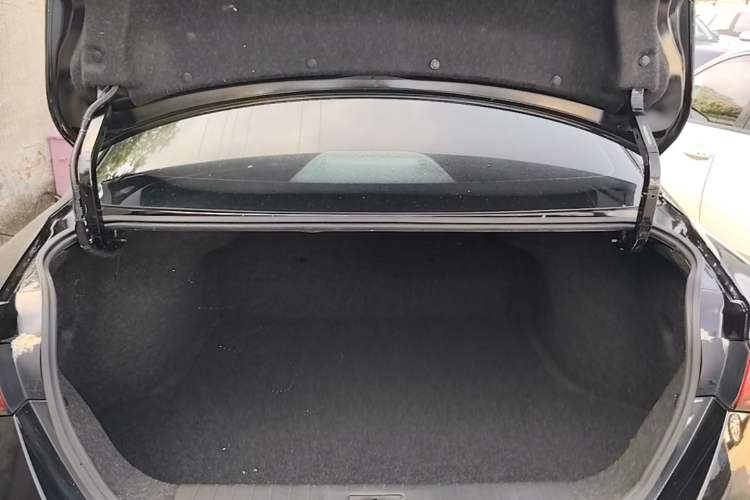 Used Nissan Sylphy 2020 1.6L XE CVT Comfort Edition Trunk