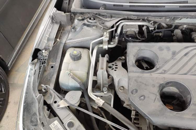 Used Nissan Sylphy 2020 Revised 1.6L XL CVT Enjoyment Edition Engine Bay Right