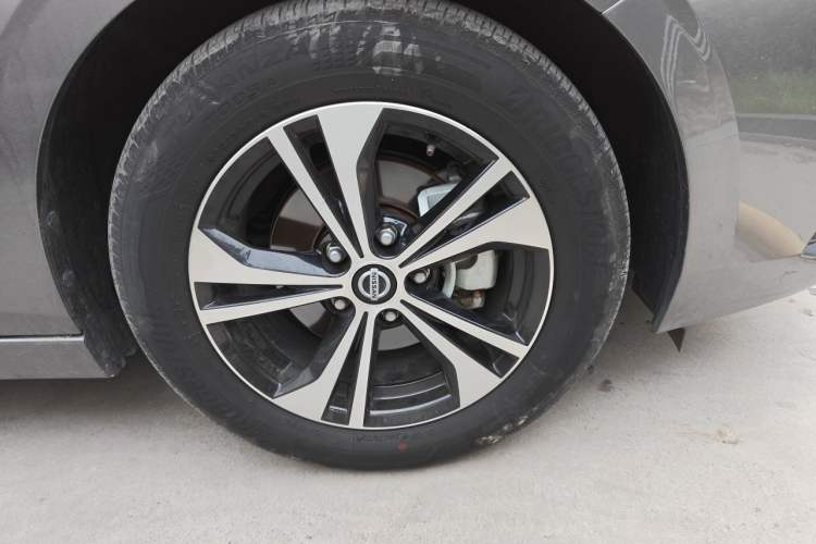 Used Nissan Sylphy 2020 Revised Version 1.6L XL CVT Smart Enjoyment Edition Right Front Wheel Hub
