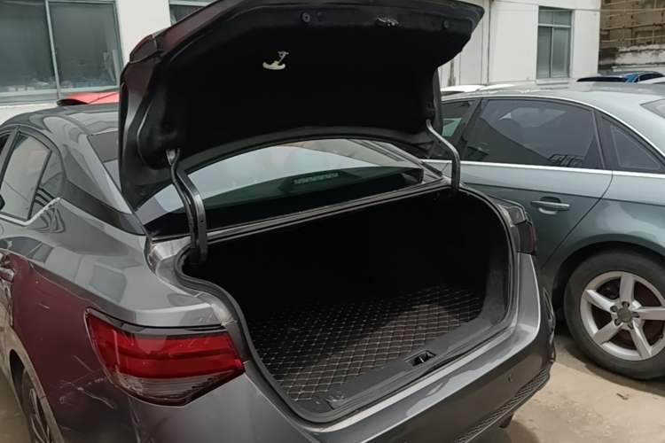 Used Nissan Sylphy 2020 1.6L XL CVT Enjoyment Edition Trunk