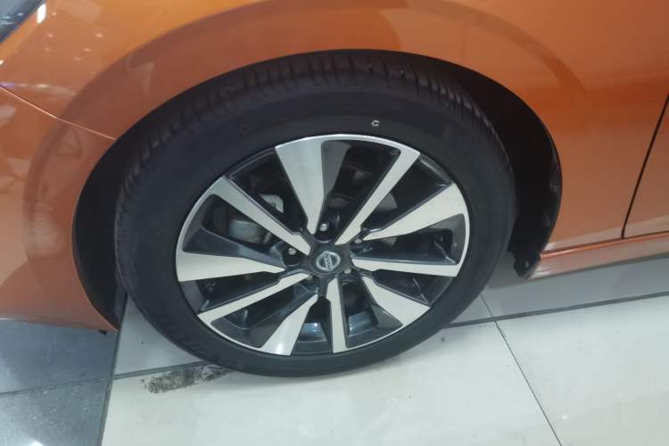 Used Nissan Sylphy 2020 1.6L TOP CVT Luxury Edition Left Front Wheel Hub