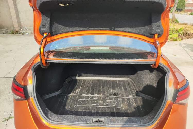 Used Nissan Sylphy 2020 1.6L TOP CVT Luxury Edition Trunk
