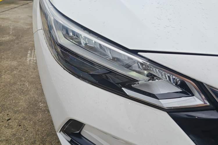 Used Nissan Sylphy 2020 1.6L XL CVT Enjoyment Edition Right Front Headlight