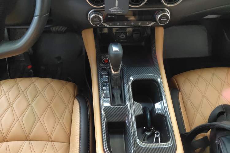 Used Nissan Sylphy 2020 Revised 1.6L TOP CVT Luxury Edition Gear Lever
