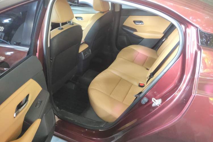 Used Nissan Sylphy 2020 Revised 1.6L TOP CVT Luxury Edition Left Rear Seat