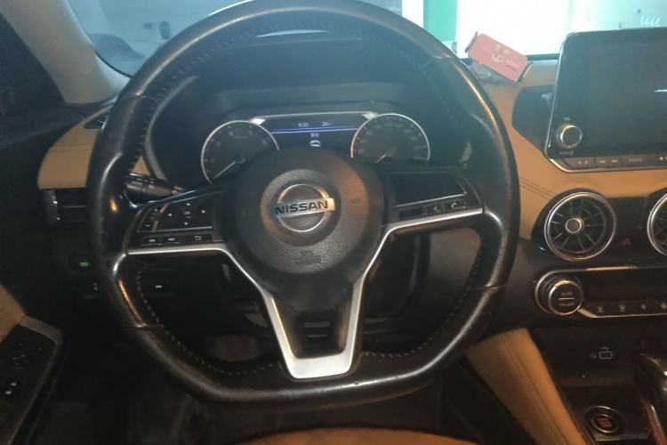Used Nissan Sylphy 2020 1.6L TOP CVT Luxury Edition Steering Wheel