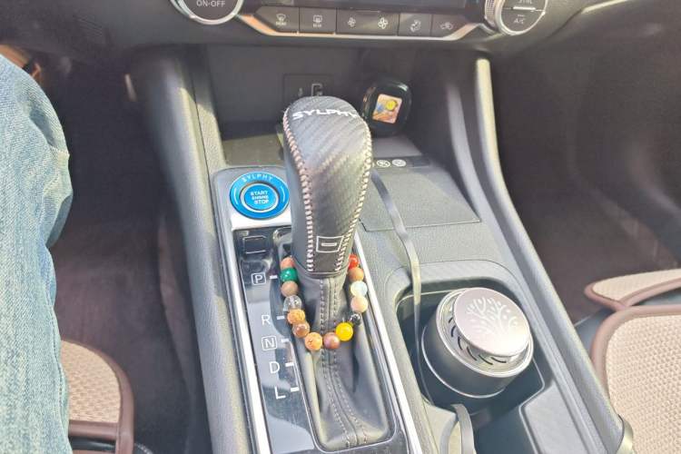 Used Nissan Sylphy 2020 Revised 1.6L XL CVT Enjoyment Edition Gear Lever
