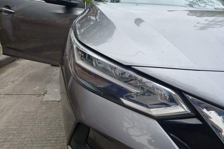Used Nissan Sylphy 2020 Revised Version 1.6L XL CVT Smart Enjoyment Edition Right Front Headlight