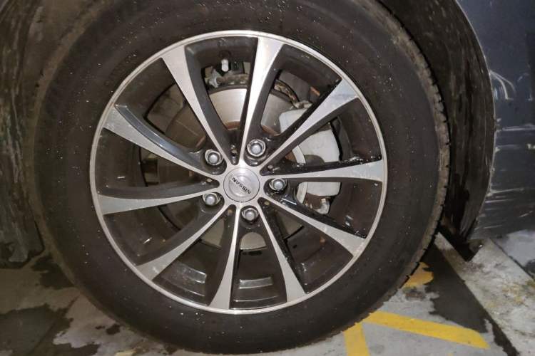 Used Nissan Sylphy 2020 1.6L XE CVT Comfort Edition Right Front Wheel Hub