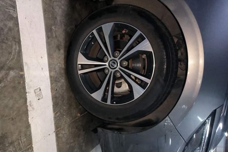 Used Nissan Sylphy 2020 Revised Version 1.6L XL CVT Smart Enjoyment Edition Right Front Wheel Hub