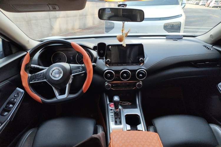 Used Nissan Sylphy 2020 1.6L XL CVT Enjoyment Edition Center Console