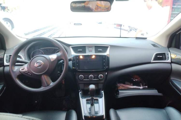 Used Nissan Sylphy 2020 Revised 1.6L XE CVT Comfort Edition Center Console