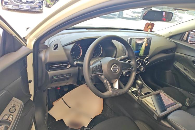 Used Nissan Sylphy 2020 1.6L XE CVT Comfort Edition Center Console
