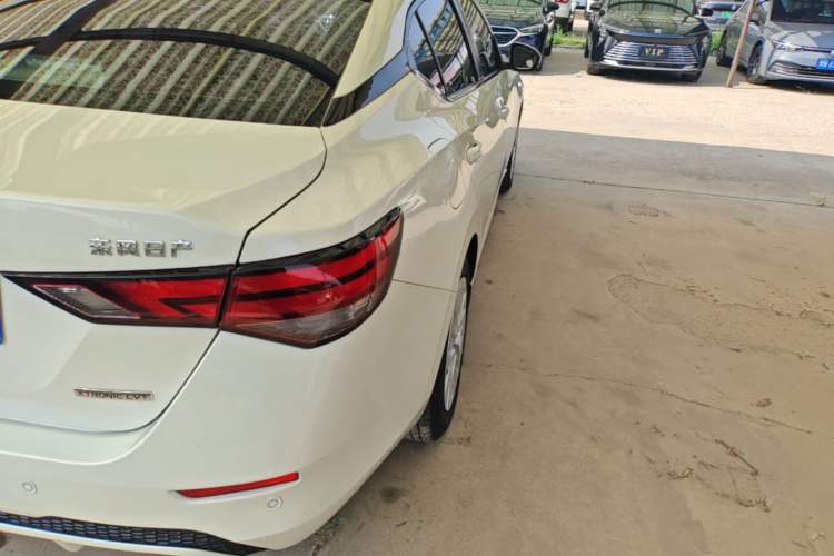 Used Nissan Sylphy 2020 1.6L XE CVT Comfort Edition Exterior 3
