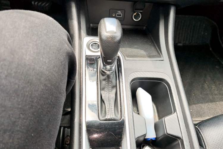 Used Nissan Sylphy 2020 1.6L XE CVT Comfort Edition Gear Lever