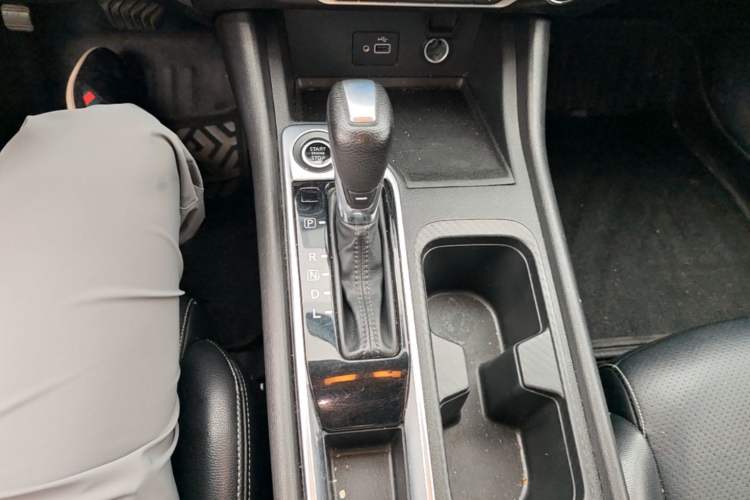 Used Nissan Sylphy 2020 1.6L XE CVT Comfort Edition Gear Lever
