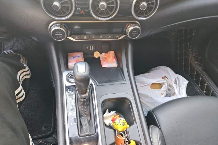 Used Nissan Sylphy 2020 Revised 1.6L XL CVT Enjoyment Edition Gear Lever