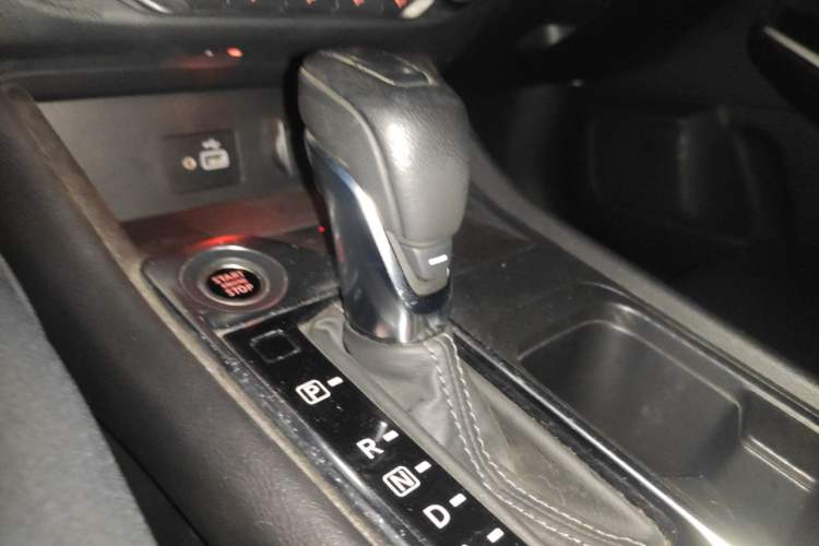 Used Nissan Sylphy 2020 Revised 1.6L XL CVT Enjoyment Edition Gear Lever