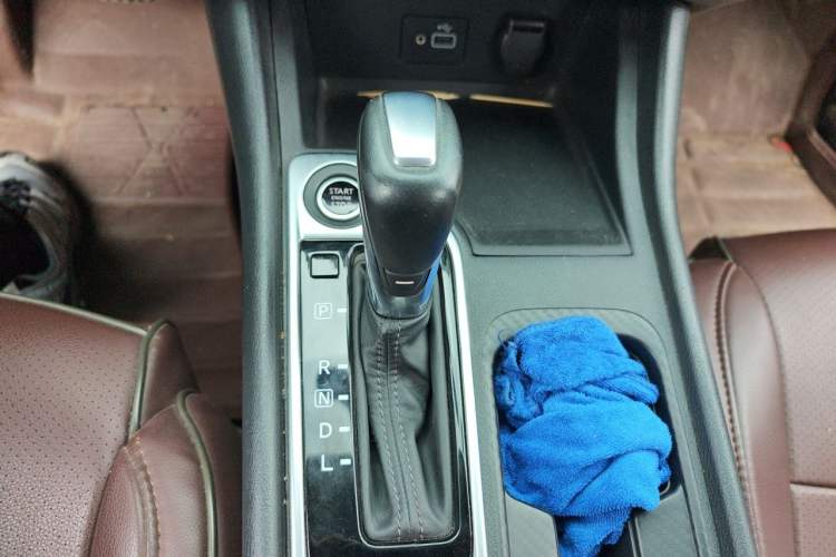 Used Nissan Sylphy 2020 Revised 1.6L XL CVT Enjoyment Edition Gear Lever