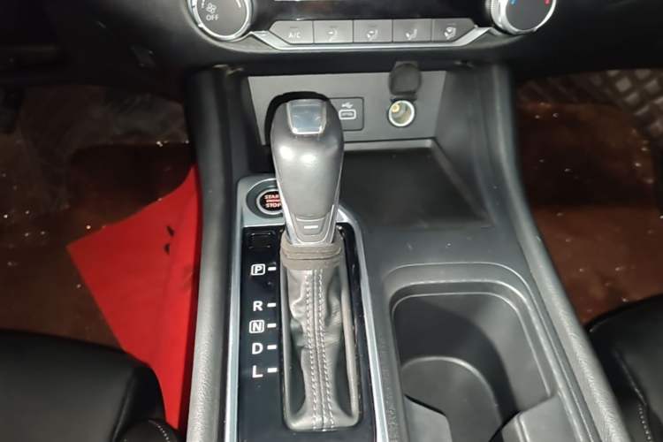 Used Nissan Sylphy 2020 1.6L XL CVT Enjoyment Edition Gear Lever