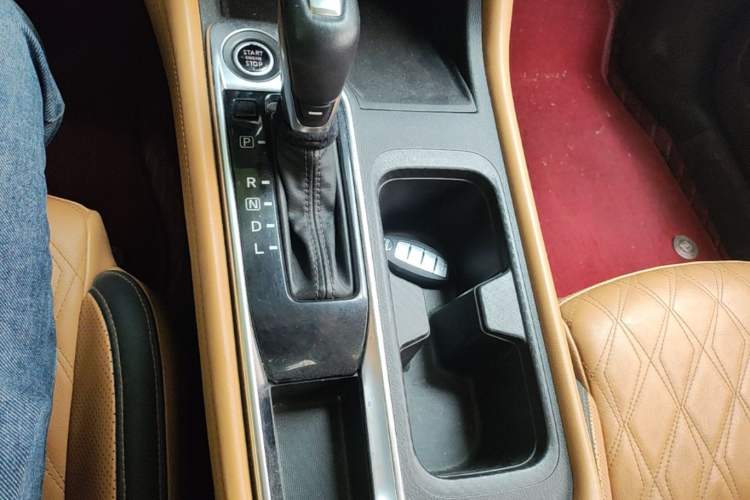 Used Nissan Sylphy 2020 1.6L TOP CVT Luxury Edition Gear Lever