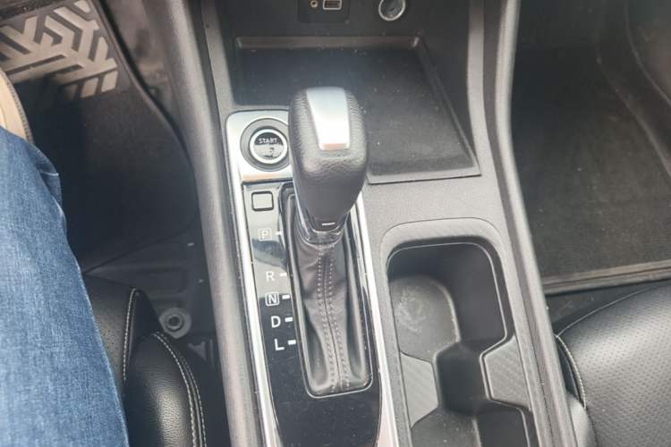 Used Nissan Sylphy 2020 1.6L XE CVT Comfort Edition Gear Lever