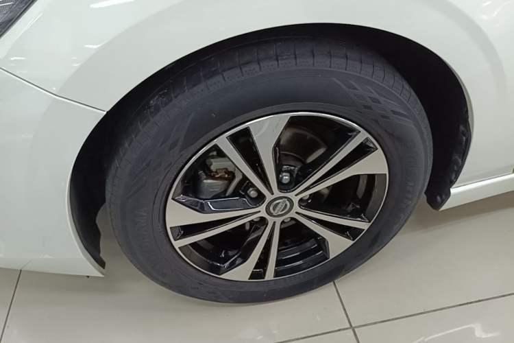 Used Nissan Sylphy 2020 Revised Version 1.6L XL CVT Smart Enjoyment Edition Left Front Wheel Hub