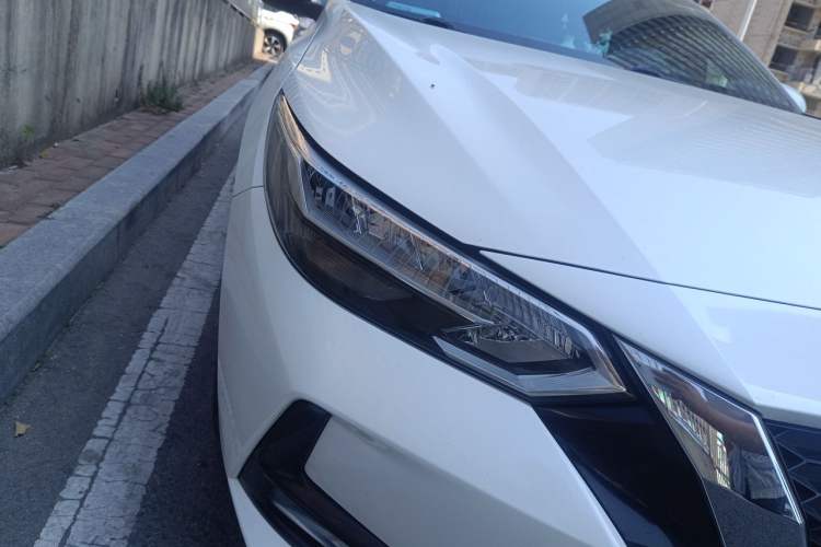 Used Nissan Sylphy 2020 Revised Version 1.6L XL CVT Smart Enjoyment Edition Right Front Headlight