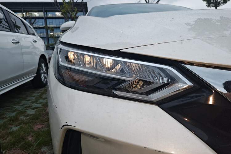 Used Nissan Sylphy 2020 1.6L XL CVT Enjoyment Edition Right Front Headlight