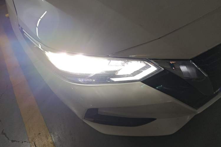 Used Nissan Sylphy 2020 1.6L XL CVT Enjoyment Edition Right Front Headlight