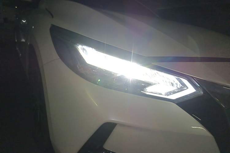 Used Nissan Sylphy 2020 1.6L XL CVT Enjoyment Edition Right Front Headlight