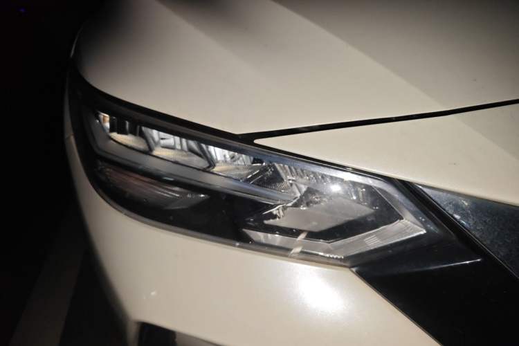 Used Nissan Sylphy 2020 1.6L XL CVT Enjoyment Edition Right Front Headlight