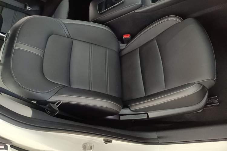 Used Nissan Sylphy 2020 Revised Version 1.6L XL CVT Smart Enjoyment Edition Right Front Seat