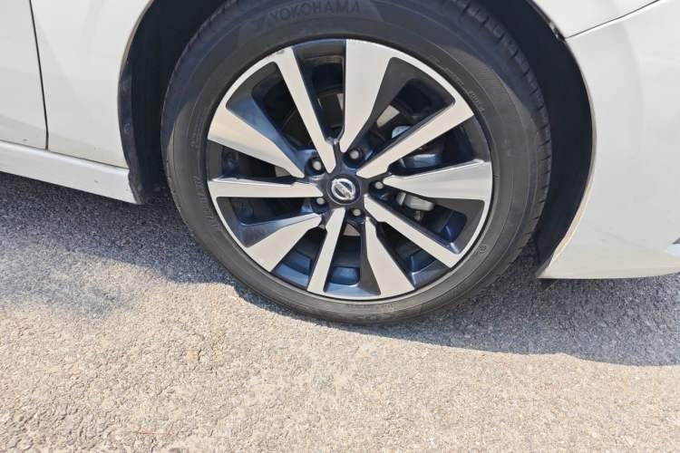 Used Nissan Sylphy 2020 1.6L TOP CVT Luxury Edition Right Front Wheel Hub