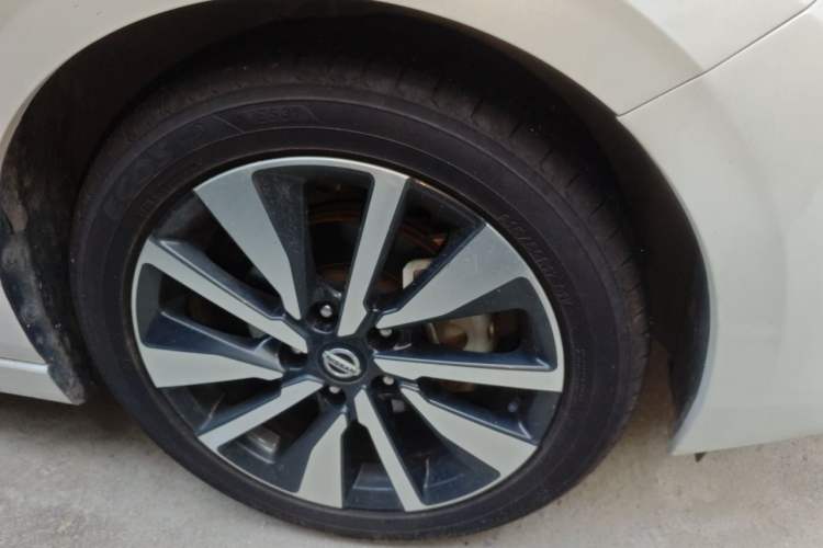 Used Nissan Sylphy 2020 1.6L TOP CVT Luxury Edition Right Front Wheel Hub