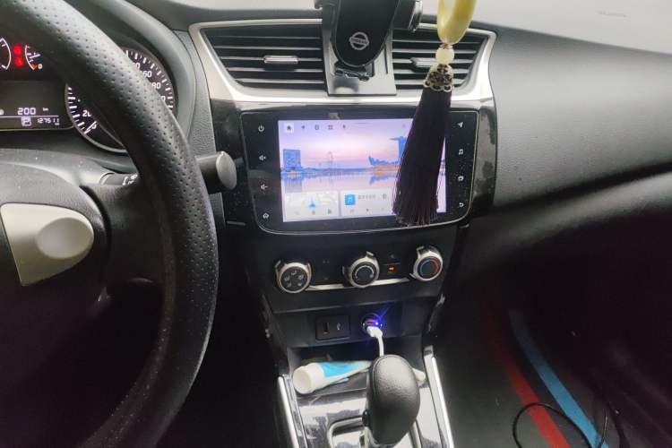 Used Nissan Sylphy 2021 Classic 1.6XL CVT Luxury Edition Audio And AC Panel