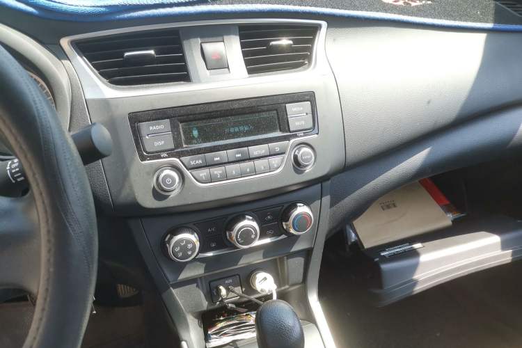 Used Nissan Sylphy 2021 Classic 1.6XE CVT Comfort Edition Audio And AC Panel