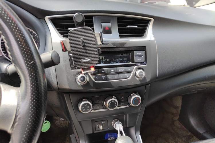 Used Nissan Sylphy 2021 Classic 1.6XE CVT Comfort Edition Audio And AC Panel
