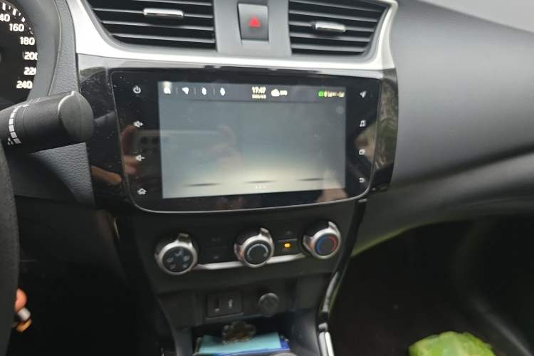 Used Nissan Sylphy 2021 Classic 1.6XL CVT Luxury Edition Audio And AC Panel