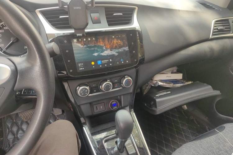 Used Nissan Sylphy 2021 Classic 1.6XL CVT Luxury Edition Audio And AC Panel