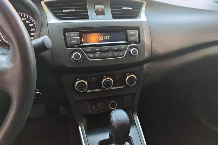 Used Nissan Sylphy 2021 Classic 1.6XE CVT Comfort Edition Audio And AC Panel