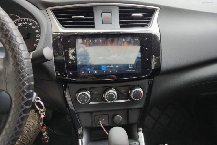 Used Nissan Sylphy 2021 Classic 1.6XL CVT Luxury Edition Audio And AC Panel