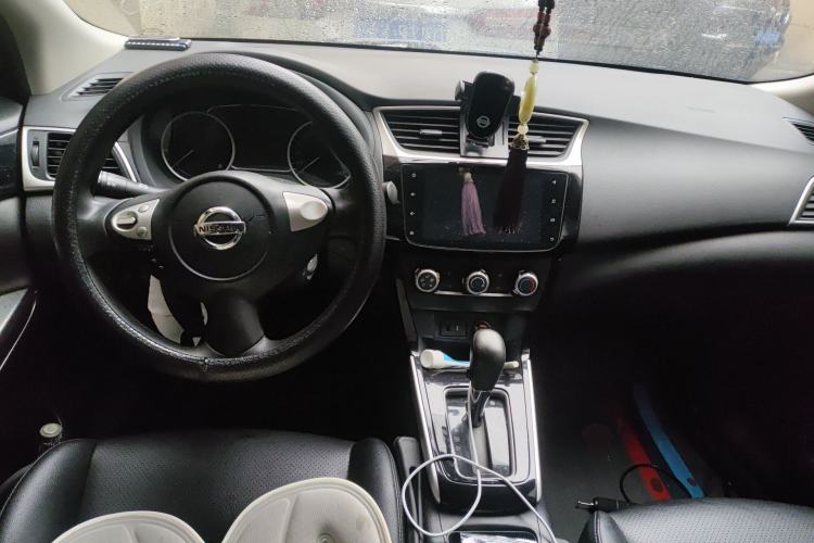 Used Nissan Sylphy 2021 Classic 1.6XL CVT Luxury Edition Center Console