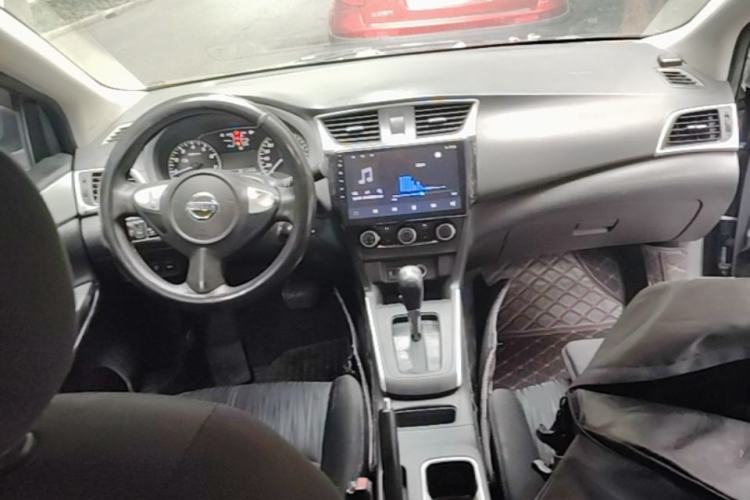 Used Nissan Sylphy 2021 Classic 1.6XE CVT Comfort Edition Center Console