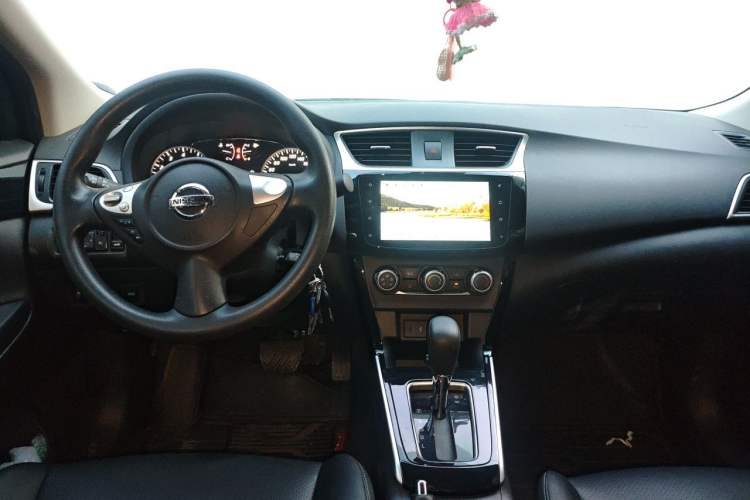 Used Nissan Sylphy 2021 Classic 1.6XL CVT Luxury Edition Center Console