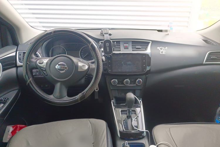 Used Nissan Sylphy 2021 Classic 1.6XL CVT Luxury Edition Center Console