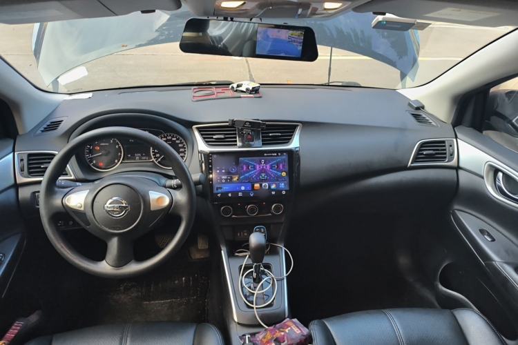 Used Nissan Sylphy 2021 Classic 1.6XE CVT Comfort Edition Center Console