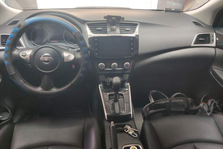 Used Nissan Sylphy 2021 Classic 1.6XL CVT Luxury Edition Center Console