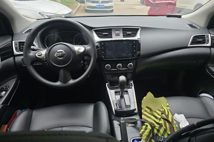 Used Nissan Sylphy 2021 Classic 1.6XL CVT Luxury Edition Center Console